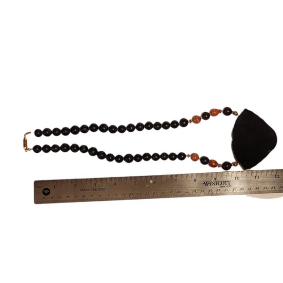 Vintage Lee Sands Elephant Necklace – Mother of Pearl & Tiger Sponge Coral Inlay - Picture 5 of 7